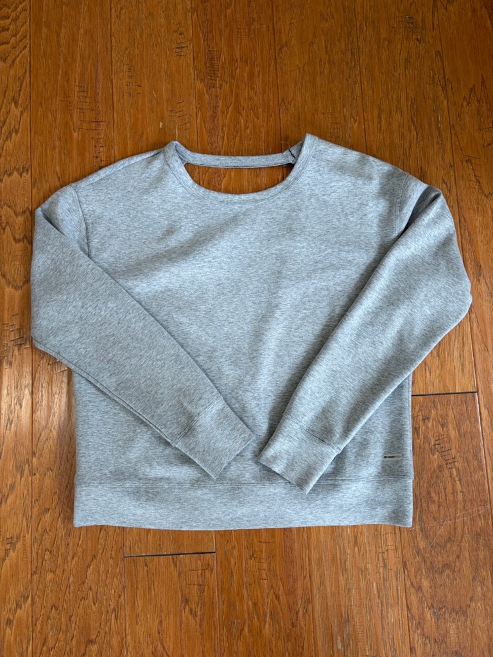 Backless crew neck sweater